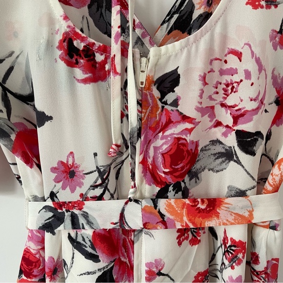 Francesca’s Wrap-Front Low Zipper-Back Floral Romper - Picture 4 of 8